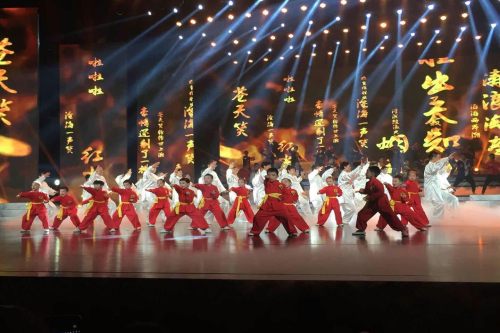 宇通集團(tuán)舉辦職工文藝匯演