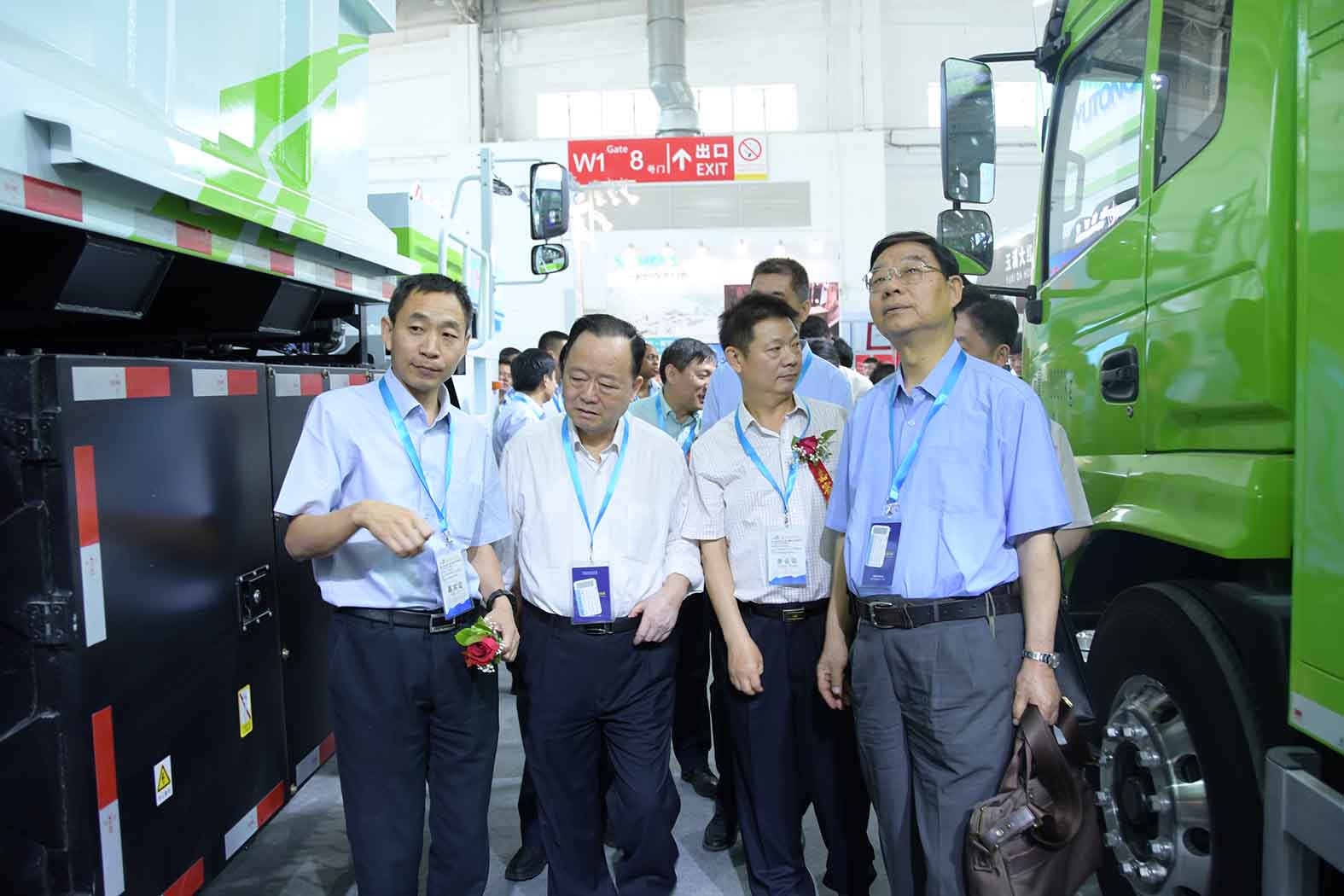 引領(lǐng)未來▲宇通純電動(dòng)礦用車閃耀2019CIME展會(huì)